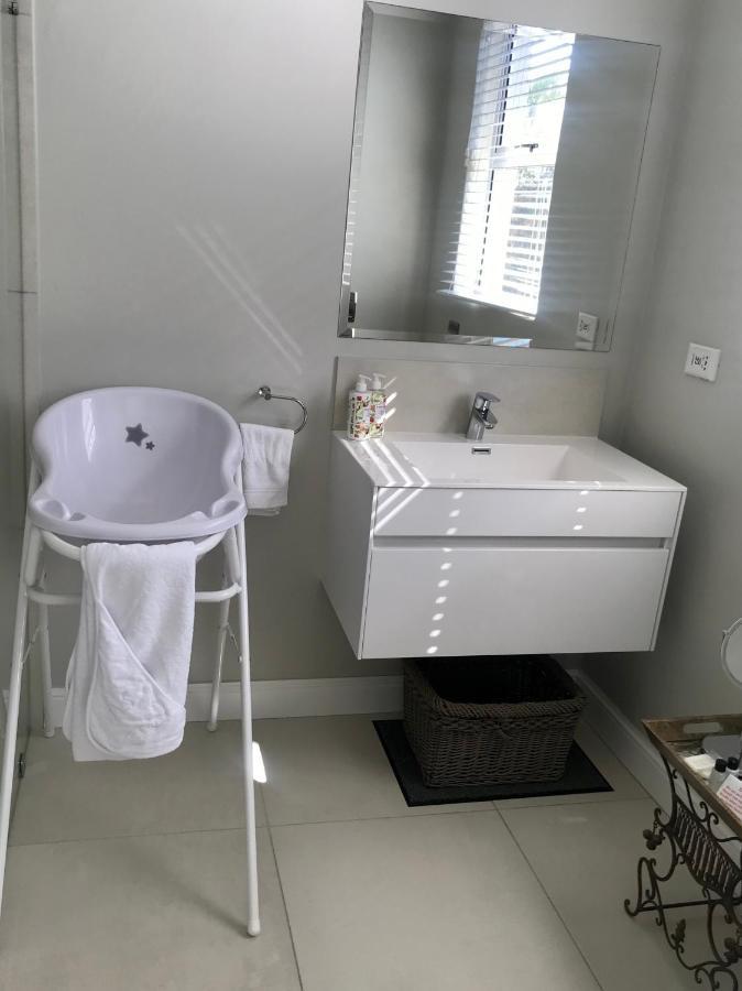 The Cottage On Cordia 2 Bedroom Self Catering 2Km From Umhlanga Beach Durban Exterior photo